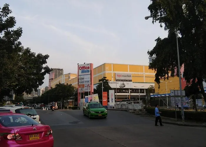 Savi Premium 1 Near Bkk Piyavet Hospital 別荘