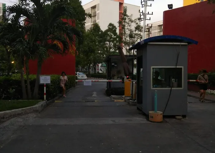 Savi Premium 1 Near Bkk Piyavet Hospital 別荘
