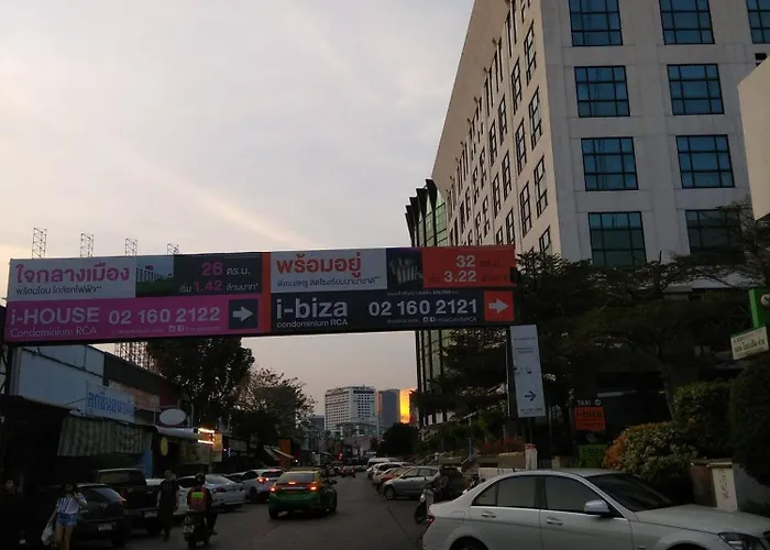 Savi Premium 1 Near Bkk Piyavet Hospital 別荘 *