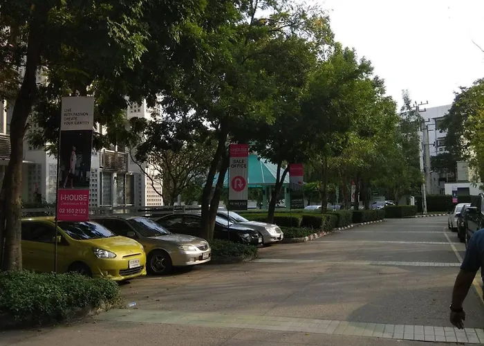 Savi Premium 1 Near Bkk Piyavet Hospital 別荘 バンコク都