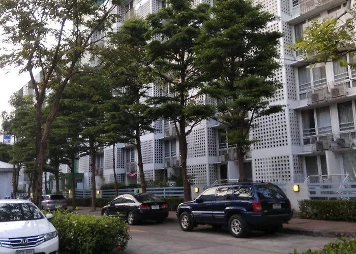 Savi Premium 1 Near Bkk Piyavet Hospital 別荘 バンコク都