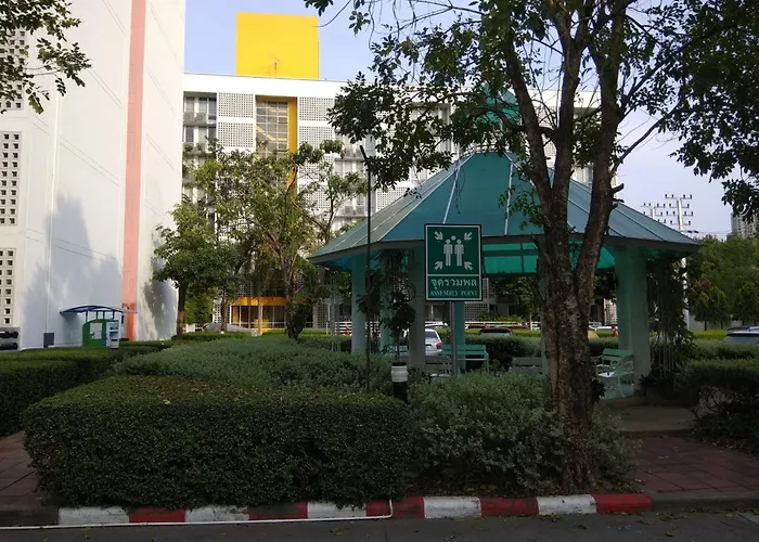 Savi Premium 1 Near Bkk Piyavet Hospital 別荘 バンコク都
